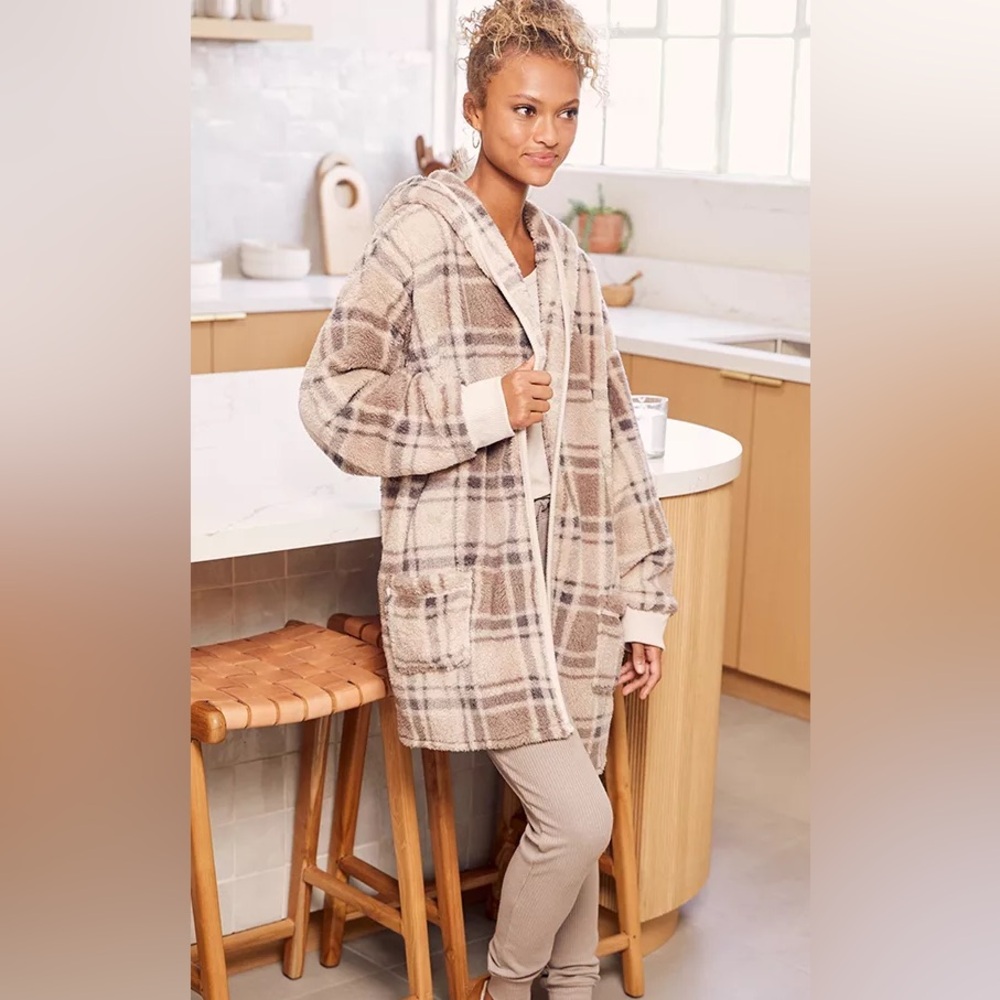 Koolaburra by UGG Plaid Women's Robe in Cream and Brown